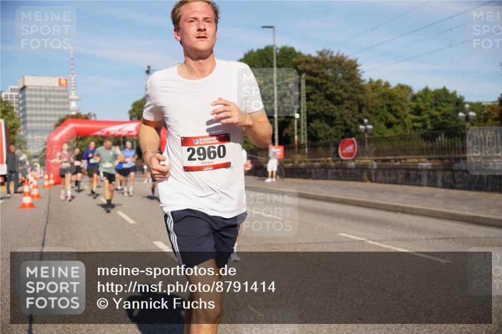 07.09.2025 - BARMER Alsterlauf Yannick Fuchs http://msf.ph/oto/8791414 07.09.2025 09:41:46 Laufen 36, 2960 meine-sportfotos.de