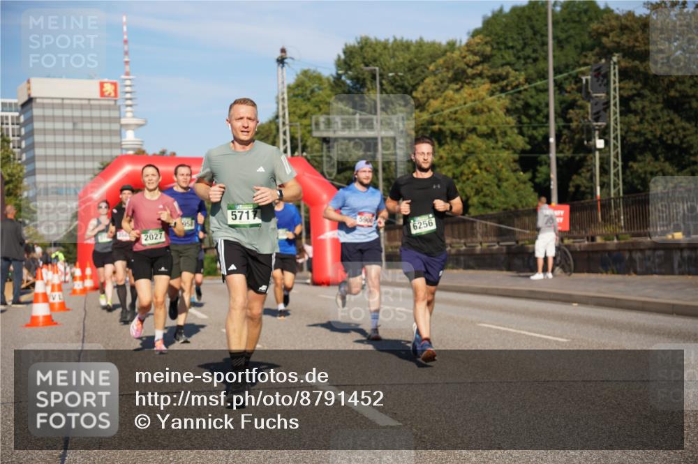 07.09.2025 - BARMER Alsterlauf Yannick Fuchs http://msf.ph/oto/8791452 07.09.2025 09:41:49 Laufen 5717, 5900, 2027, 6256 meine-sportfotos.de