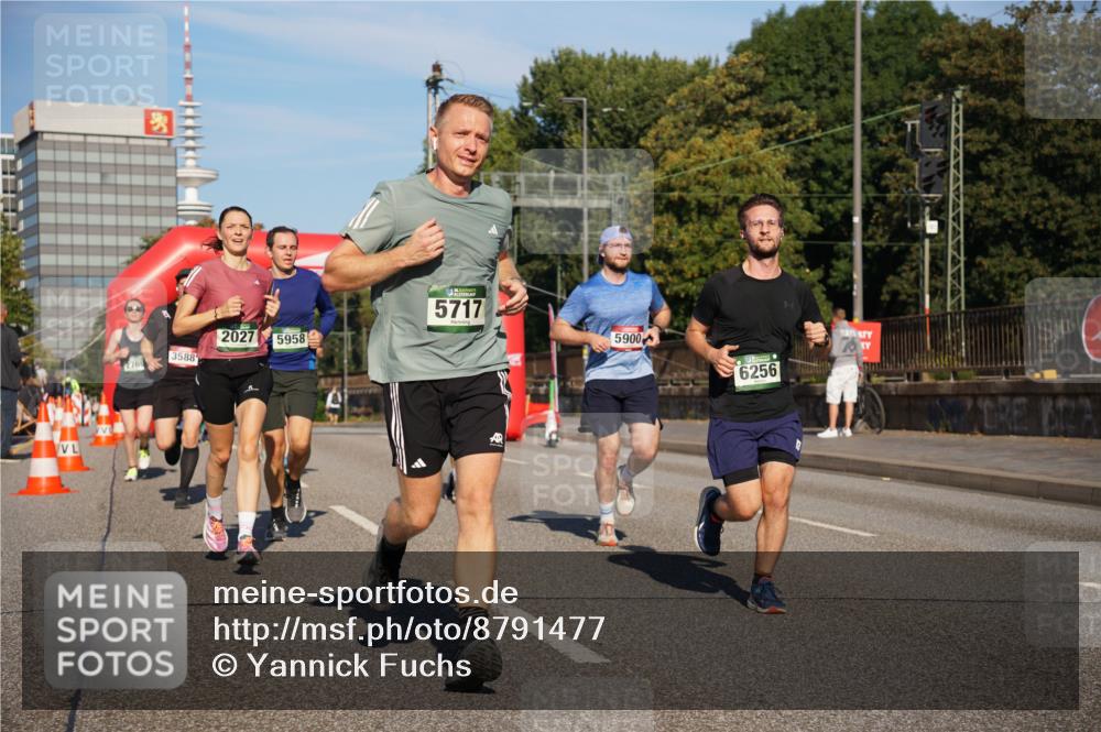 07.09.2025 - BARMER Alsterlauf Yannick Fuchs http://msf.ph/oto/8791477 07.09.2025 09:41:49 Laufen 2027, 5958, 3588, 2769, 5717, 5900, 6256 meine-sportfotos.de