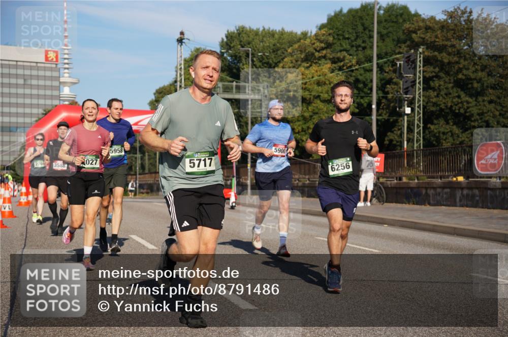 07.09.2025 - BARMER Alsterlauf Yannick Fuchs http://msf.ph/oto/8791486 07.09.2025 09:41:49 Laufen 276, 3588, 2027, 5958, 5717, 5900, 6256 meine-sportfotos.de