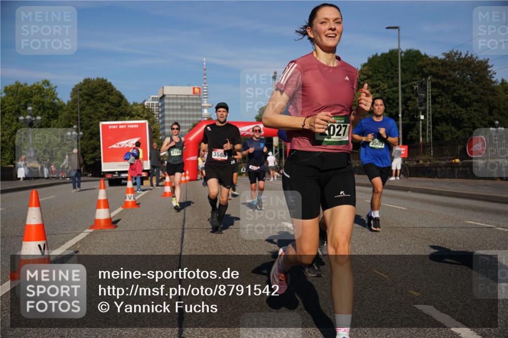 07.09.2025 - BARMER Alsterlauf Yannick Fuchs http://msf.ph/oto/8791542 07.09.2025 09:41:51 Laufen 2769, 3588, 413, 027, 3505 meine-sportfotos.de