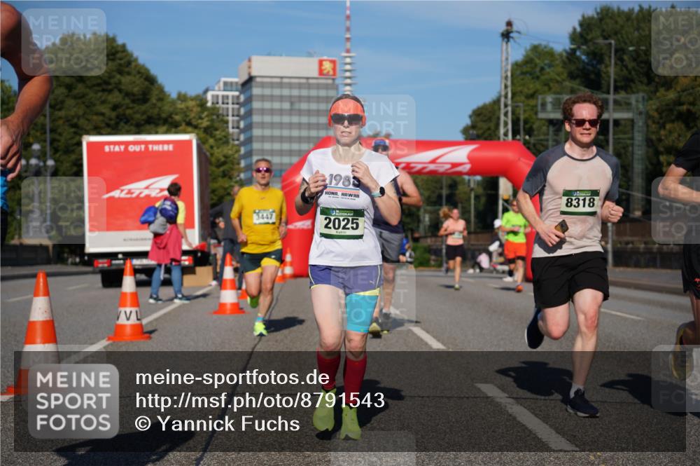 07.09.2025 - BARMER Alsterlauf Yannick Fuchs http://msf.ph/oto/8791543 07.09.2025 09:43:55 Laufen 1985, 3447, 2025, 8318 meine-sportfotos.de