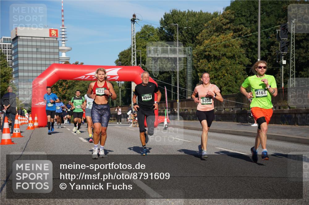 07.09.2025 - BARMER Alsterlauf Yannick Fuchs http://msf.ph/oto/8791609 07.09.2025 09:43:59 Laufen 5710, 585, 5921, 422, 4944, 4161, 5358 meine-sportfotos.de