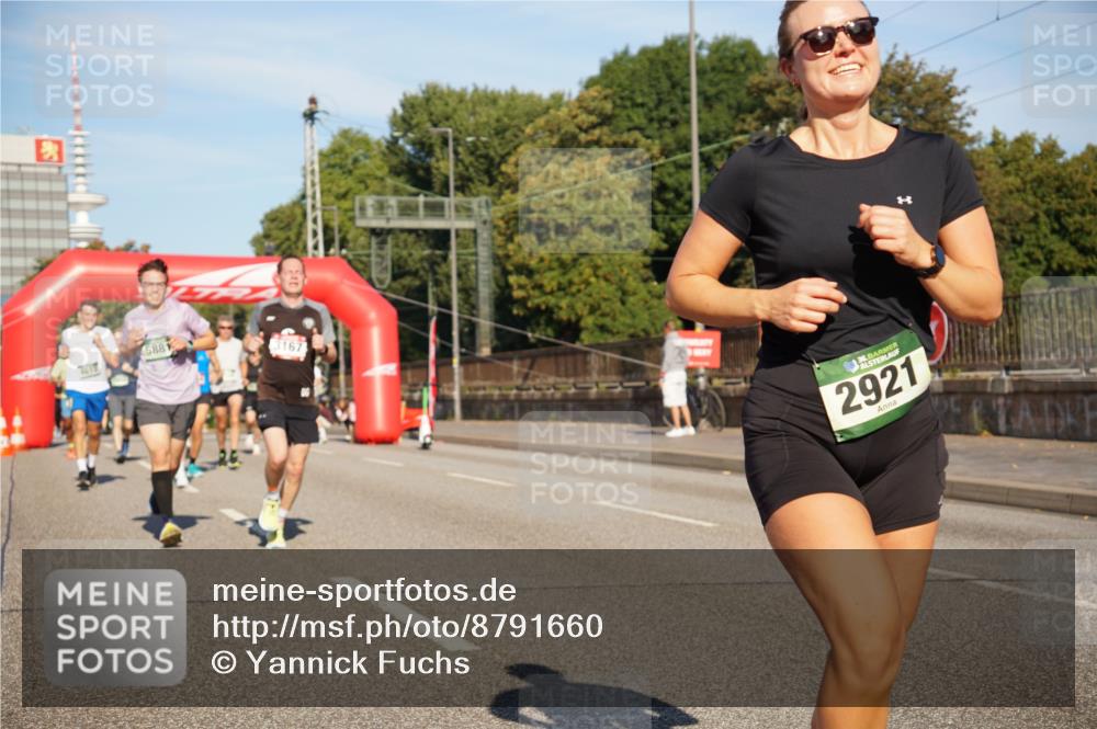 07.09.2025 - BARMER Alsterlauf Yannick Fuchs http://msf.ph/oto/8791660 07.09.2025 09:41:55 Laufen 588, 3167, 36, 2921 meine-sportfotos.de