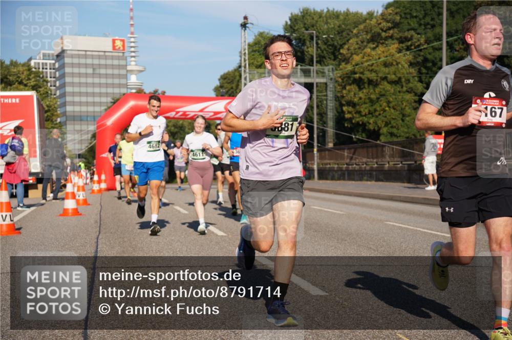 07.09.2025 - BARMER Alsterlauf Yannick Fuchs http://msf.ph/oto/8791714 07.09.2025 09:41:57 Laufen 4612, 4611, 5881, 167 meine-sportfotos.de