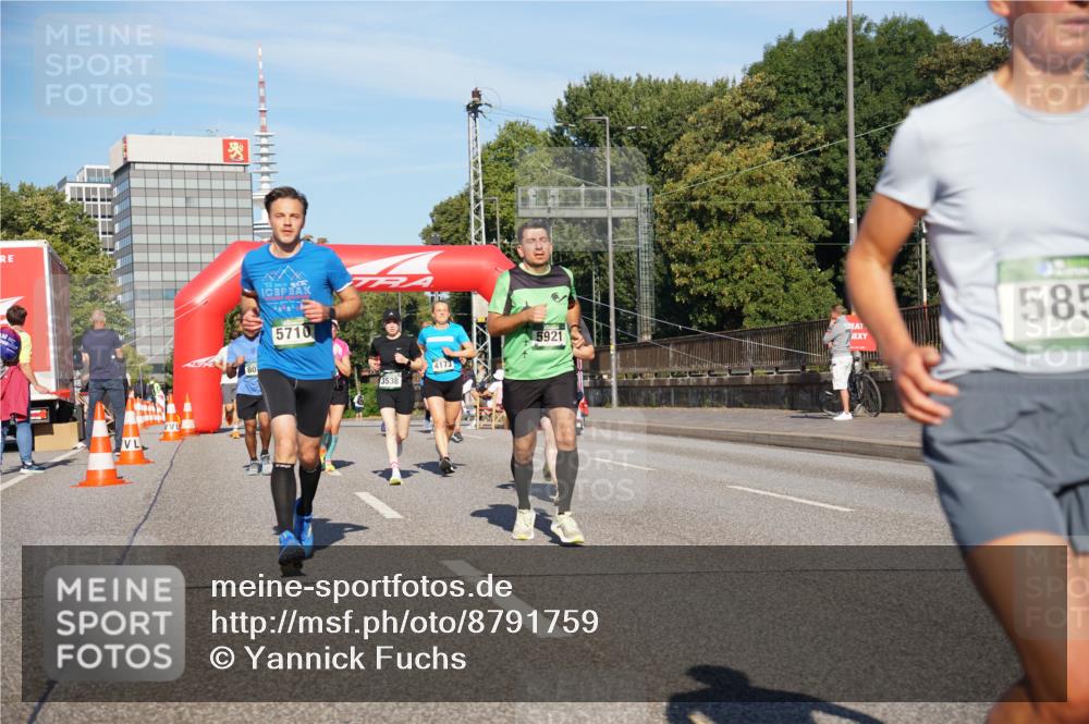 07.09.2025 - BARMER Alsterlauf Yannick Fuchs http://msf.ph/oto/8791759 07.09.2025 09:44:03 Laufen 1000, 5710, 3538, 4173, 585, 5921 meine-sportfotos.de