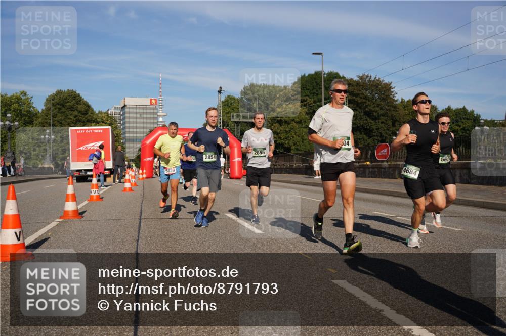 07.09.2025 - BARMER Alsterlauf Yannick Fuchs http://msf.ph/oto/8791793 07.09.2025 09:42:01 Laufen 04, 2855, 2854, 5338, 4684, 5617, 77 meine-sportfotos.de