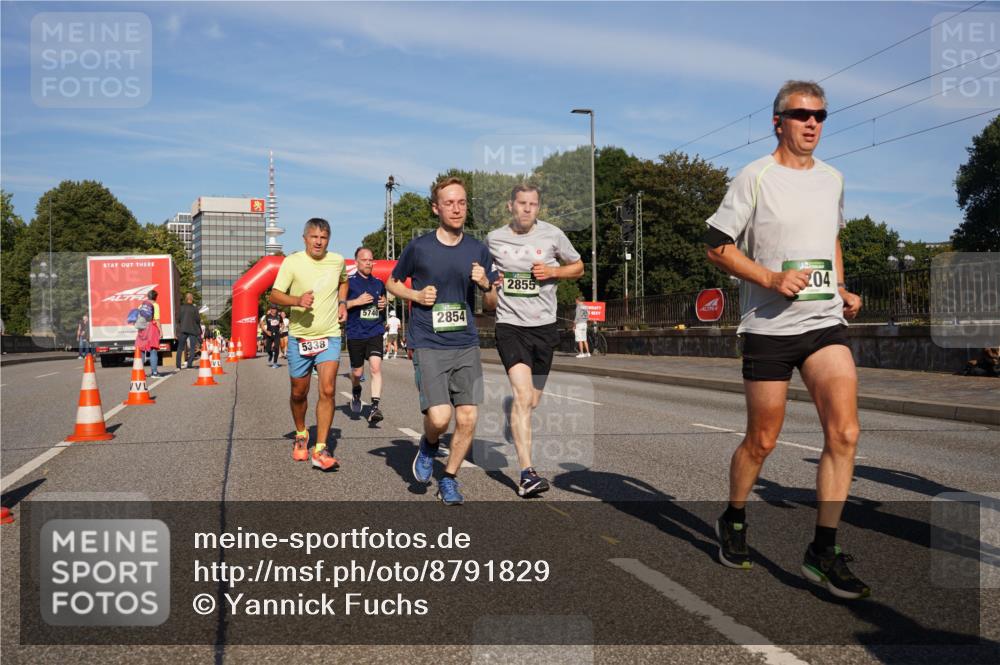 07.09.2025 - BARMER Alsterlauf Yannick Fuchs http://msf.ph/oto/8791829 07.09.2025 09:42:01 Laufen 5338, 5740, 2854, 2855, 204 meine-sportfotos.de