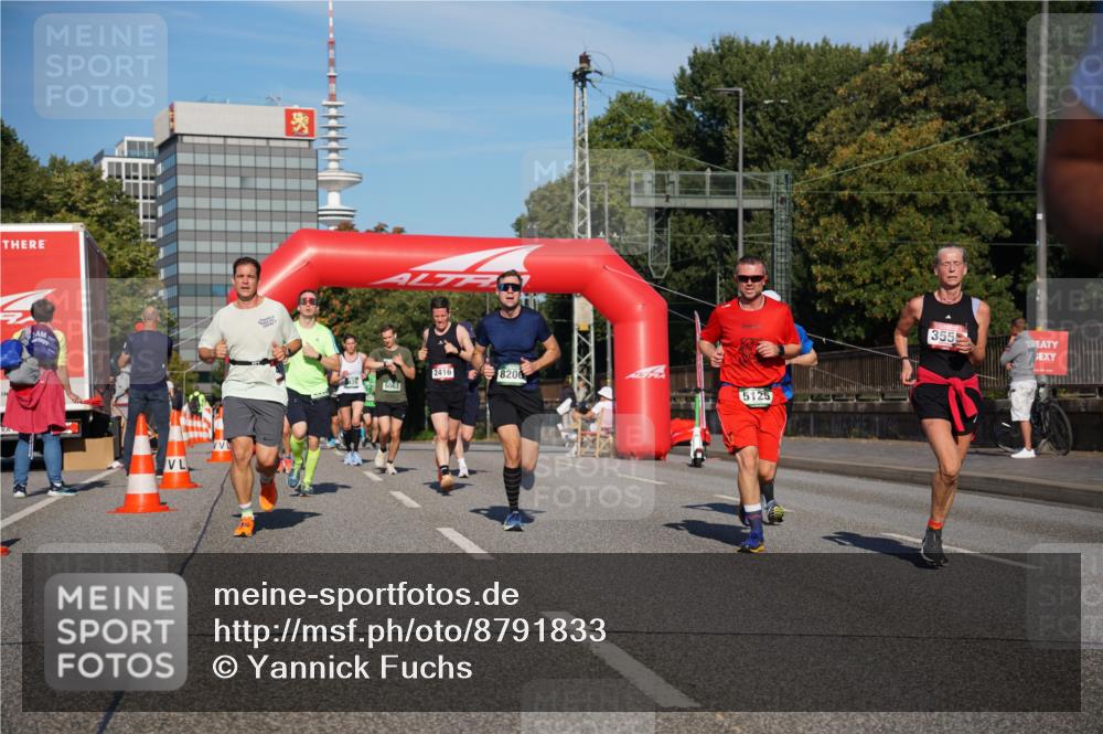 07.09.2025 - BARMER Alsterlauf Yannick Fuchs http://msf.ph/oto/8791833 07.09.2025 09:44:09 Laufen 2416, 8200, 5063, 5125, 355 meine-sportfotos.de