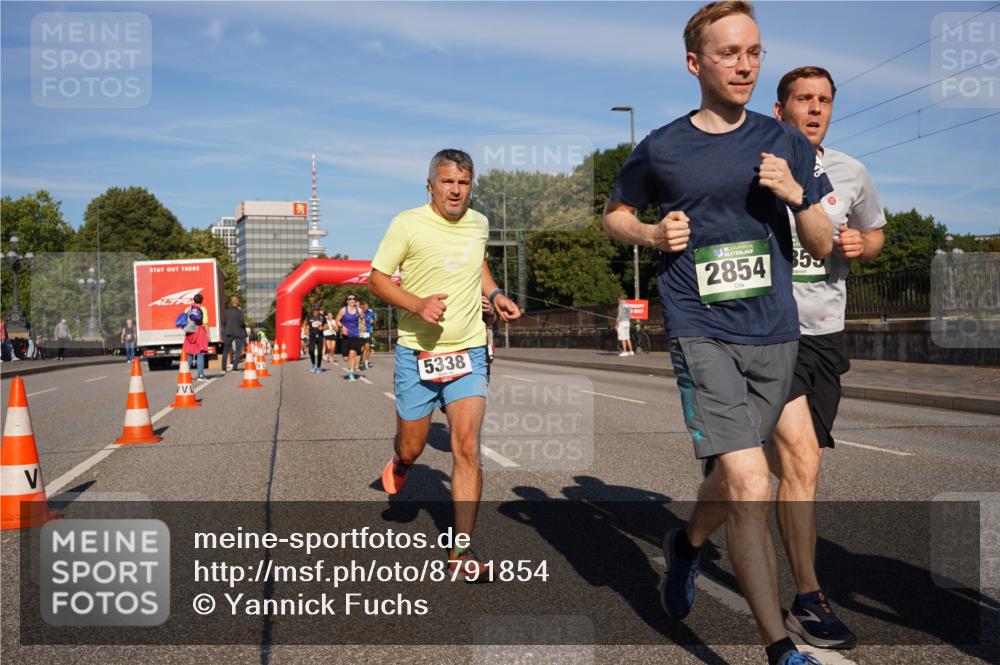 07.09.2025 - BARMER Alsterlauf Yannick Fuchs http://msf.ph/oto/8791854 07.09.2025 09:42:02 Laufen 5338, 36, 2854, 853 meine-sportfotos.de
