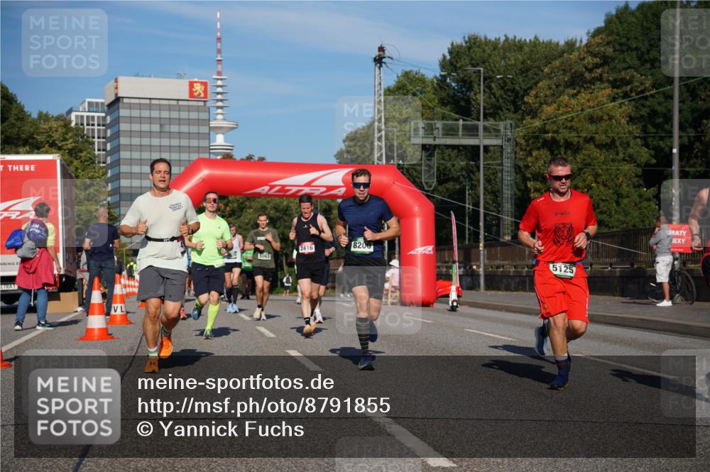 07.09.2025 - BARMER Alsterlauf Yannick Fuchs http://msf.ph/oto/8791855 07.09.2025 09:44:09 Laufen 5063, 2416, 8200, 5125 meine-sportfotos.de