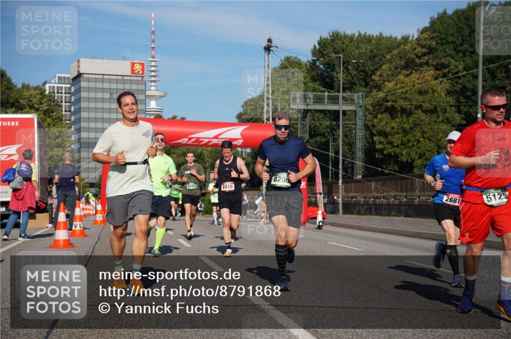 07.09.2025 - BARMER Alsterlauf Yannick Fuchs http://msf.ph/oto/8791868 07.09.2025 09:44:10 Laufen 5063, 2416, 8200, 2681, 5125 meine-sportfotos.de
