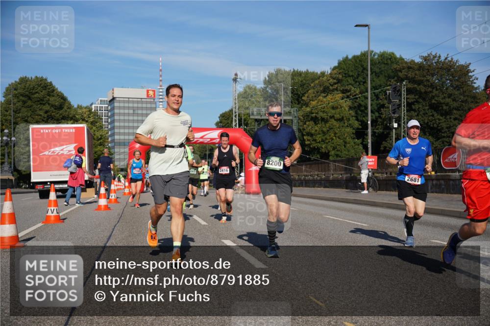 07.09.2025 - BARMER Alsterlauf Yannick Fuchs http://msf.ph/oto/8791885 07.09.2025 09:44:11 Laufen 8200, 2165, 6063, 2416, 2681 meine-sportfotos.de