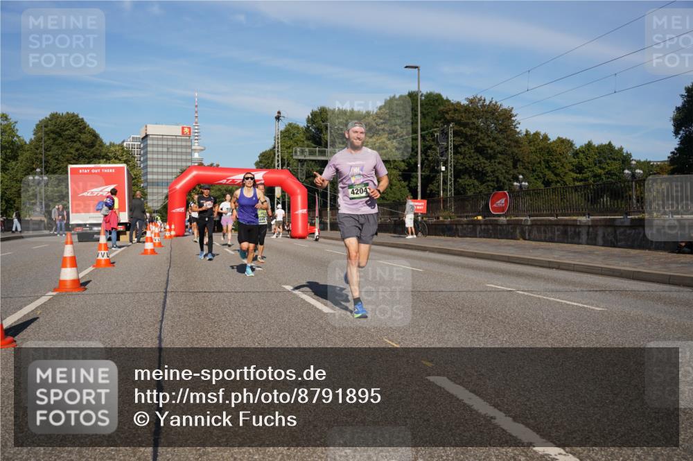 07.09.2025 - BARMER Alsterlauf Yannick Fuchs http://msf.ph/oto/8791895 07.09.2025 09:42:05 Laufen 4204 meine-sportfotos.de