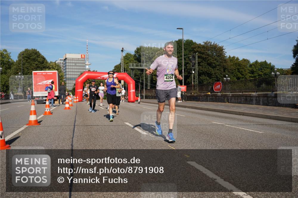 07.09.2025 - BARMER Alsterlauf Yannick Fuchs http://msf.ph/oto/8791908 07.09.2025 09:42:05 Laufen 4204 meine-sportfotos.de