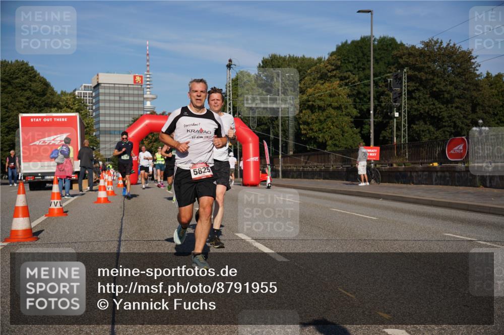 07.09.2025 - BARMER Alsterlauf Yannick Fuchs http://msf.ph/oto/8791955 07.09.2025 09:42:11 Laufen 4797, 5825 meine-sportfotos.de