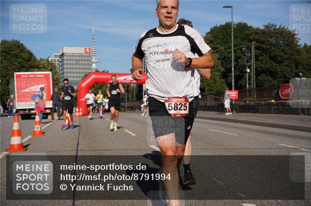 07.09.2025 - BARMER Alsterlauf Yannick Fuchs http://msf.ph/oto/8791994 07.09.2025 09:42:12 Laufen 5474, 1036, 5825 meine-sportfotos.de