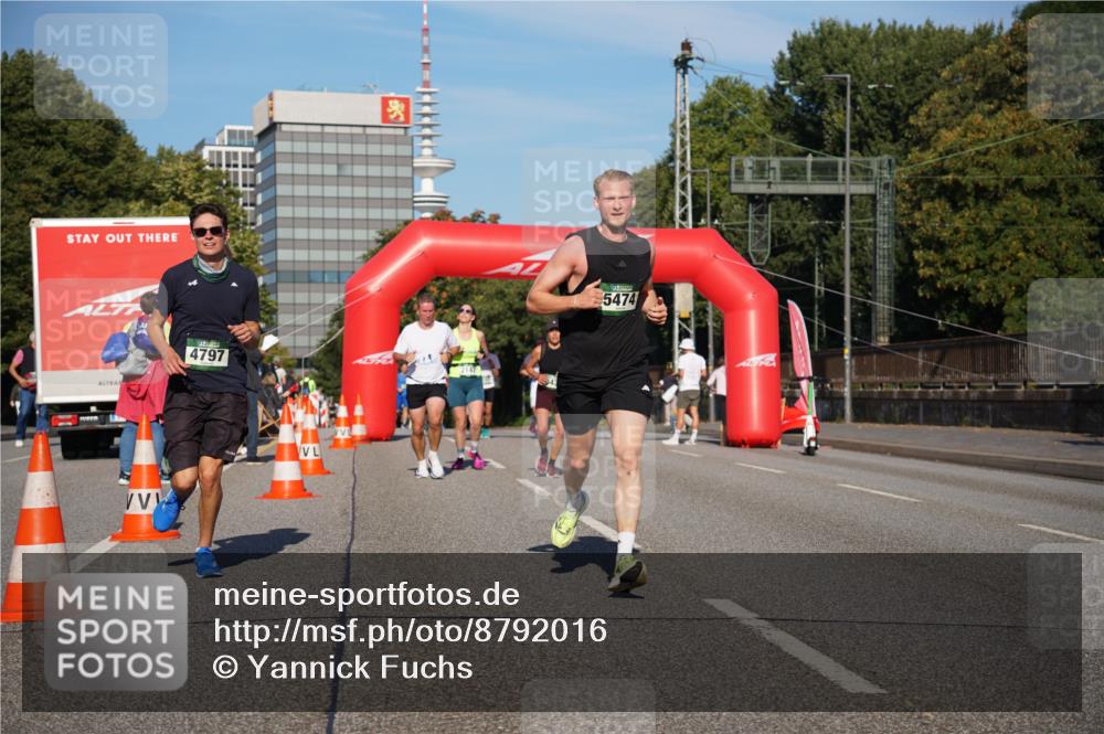 07.09.2025 - BARMER Alsterlauf Yannick Fuchs http://msf.ph/oto/8792016 07.09.2025 09:42:13 Laufen 4797, 5474 meine-sportfotos.de