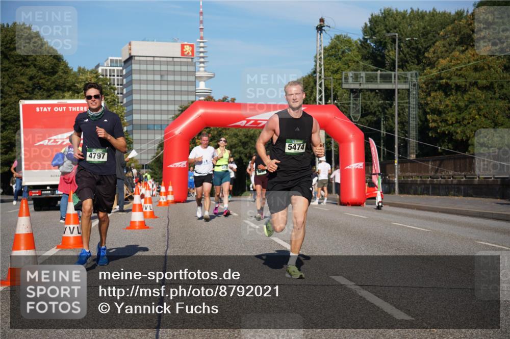 07.09.2025 - BARMER Alsterlauf Yannick Fuchs http://msf.ph/oto/8792021 07.09.2025 09:42:13 Laufen 4797, 5474 meine-sportfotos.de