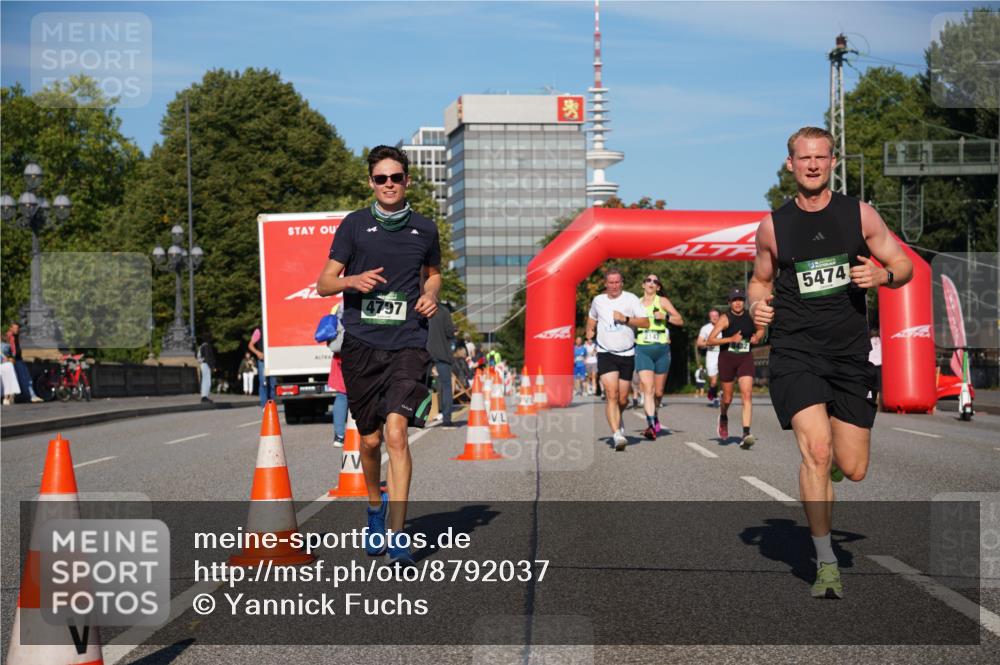 07.09.2025 - BARMER Alsterlauf Yannick Fuchs http://msf.ph/oto/8792037 07.09.2025 09:42:13 Laufen 14, 4797, 5474 meine-sportfotos.de
