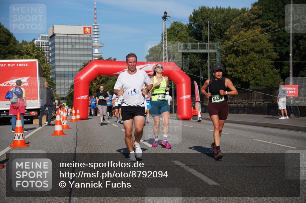 07.09.2025 - BARMER Alsterlauf Yannick Fuchs http://msf.ph/oto/8792094 07.09.2025 09:42:16 Laufen 2147, 8432 meine-sportfotos.de