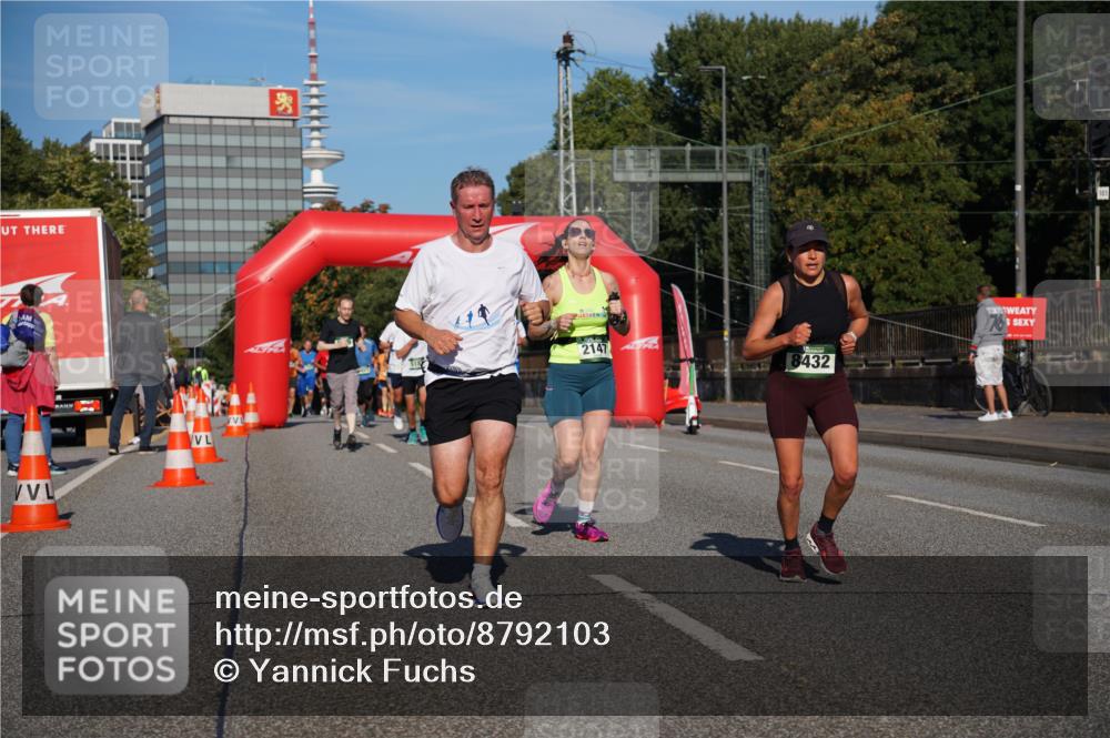 07.09.2025 - BARMER Alsterlauf Yannick Fuchs http://msf.ph/oto/8792103 07.09.2025 09:42:16 Laufen 2147, 8432 meine-sportfotos.de