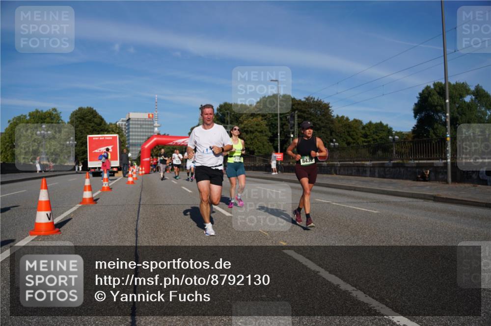 07.09.2025 - BARMER Alsterlauf Yannick Fuchs http://msf.ph/oto/8792130 07.09.2025 09:42:18 Laufen 2147, 8432 meine-sportfotos.de