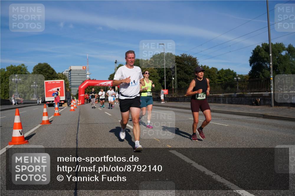 07.09.2025 - BARMER Alsterlauf Yannick Fuchs http://msf.ph/oto/8792140 07.09.2025 09:42:18 Laufen 2147, 8432 meine-sportfotos.de