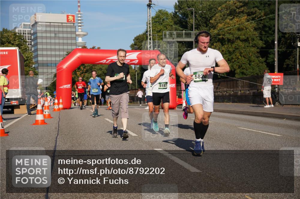 07.09.2025 - BARMER Alsterlauf Yannick Fuchs http://msf.ph/oto/8792202 07.09.2025 09:42:21 Laufen 582, 5187, 5823 meine-sportfotos.de