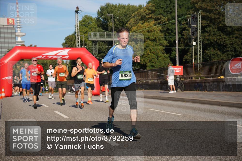 07.09.2025 - BARMER Alsterlauf Yannick Fuchs http://msf.ph/oto/8792259 07.09.2025 09:42:25 Laufen 288, 2881, 4637, 5823 meine-sportfotos.de