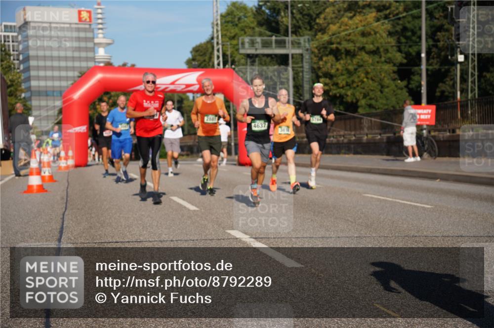 07.09.2025 - BARMER Alsterlauf Yannick Fuchs http://msf.ph/oto/8792289 07.09.2025 09:42:26 Laufen 2881, 4637, 3811 meine-sportfotos.de