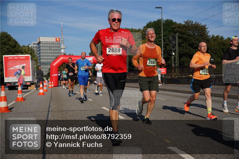 07.09.2025 - BARMER Alsterlauf Yannick Fuchs http://msf.ph/oto/8792359 07.09.2025 09:42:29 Laufen 4535, 356, 2889, 2881, 3818 meine-sportfotos.de