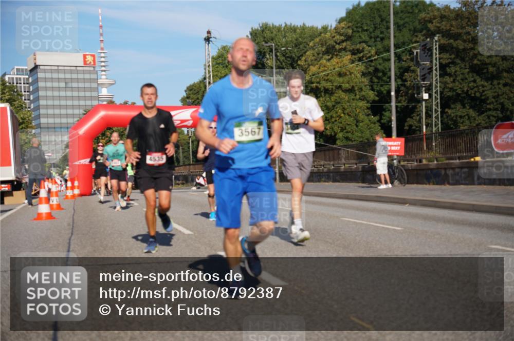 07.09.2025 - BARMER Alsterlauf Yannick Fuchs http://msf.ph/oto/8792387 07.09.2025 09:42:31 Laufen 4535, 3567 meine-sportfotos.de