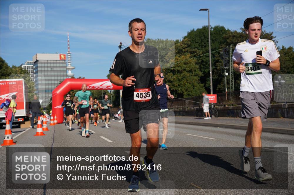 07.09.2025 - BARMER Alsterlauf Yannick Fuchs http://msf.ph/oto/8792416 07.09.2025 09:42:32 Laufen 402, 4535, 3404 meine-sportfotos.de