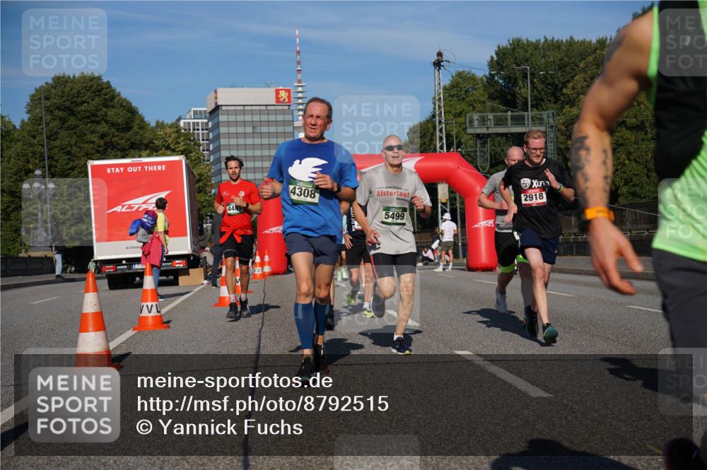 07.09.2025 - BARMER Alsterlauf Yannick Fuchs http://msf.ph/oto/8792515 07.09.2025 09:42:39 Laufen 1, 448, 4308, 5499, 2918 meine-sportfotos.de