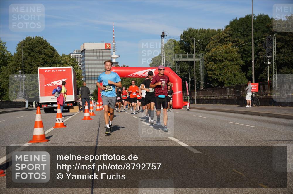 07.09.2025 - BARMER Alsterlauf Yannick Fuchs http://msf.ph/oto/8792757 07.09.2025 09:42:50 Laufen 262, 184, 2629 meine-sportfotos.de
