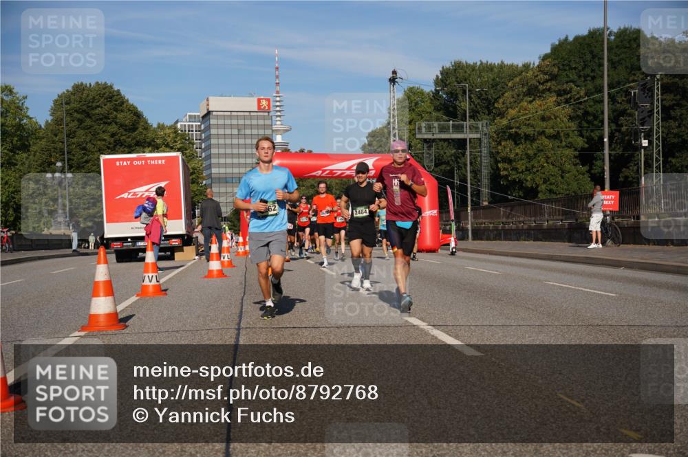 07.09.2025 - BARMER Alsterlauf Yannick Fuchs http://msf.ph/oto/8792768 07.09.2025 09:42:50 Laufen 1, 2484 meine-sportfotos.de