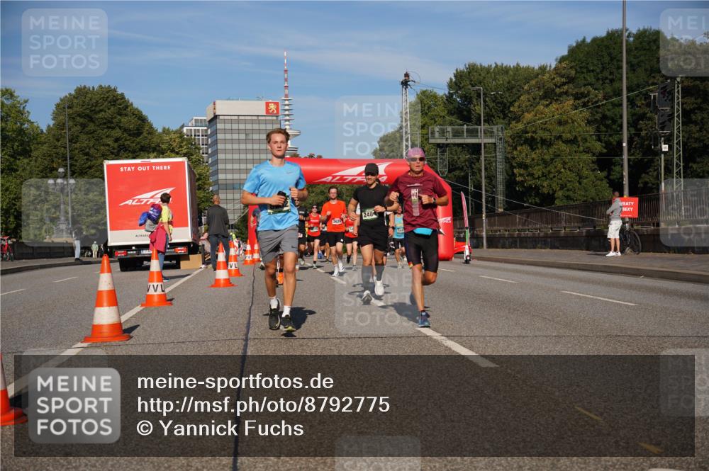 07.09.2025 - BARMER Alsterlauf Yannick Fuchs http://msf.ph/oto/8792775 07.09.2025 09:42:50 Laufen 2629, 248, 5441 meine-sportfotos.de