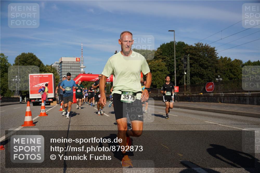 07.09.2025 - BARMER Alsterlauf Yannick Fuchs http://msf.ph/oto/8792873 07.09.2025 09:42:54 Laufen 8415, 3579, 4043 meine-sportfotos.de