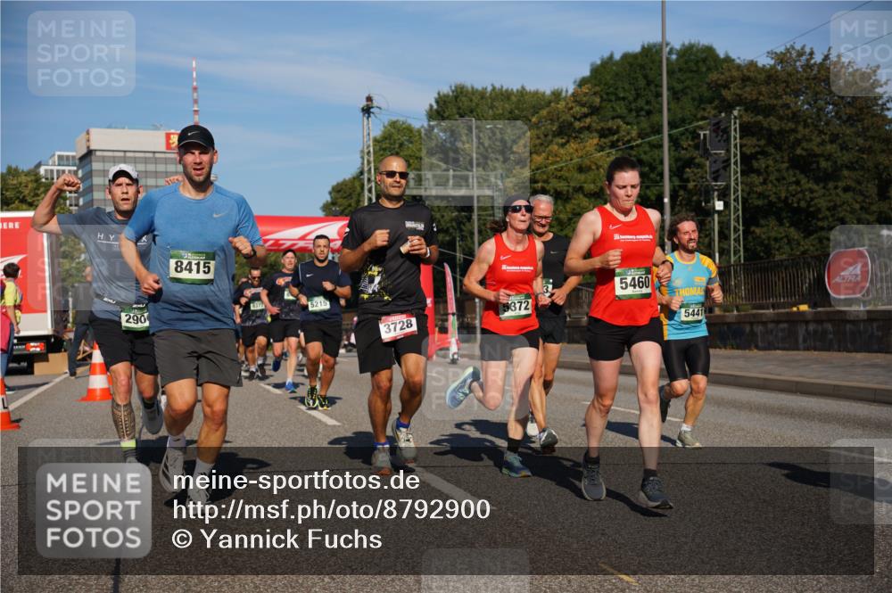 07.09.2025 - BARMER Alsterlauf Yannick Fuchs http://msf.ph/oto/8792900 07.09.2025 09:42:55 Laufen 8415, 290, 377, 5215, 3728, 5372, 5460, 5441 meine-sportfotos.de