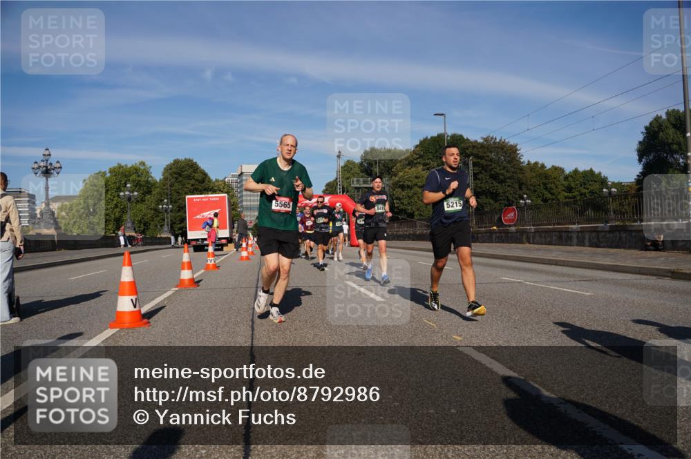 07.09.2025 - BARMER Alsterlauf Yannick Fuchs http://msf.ph/oto/8792986 07.09.2025 09:42:58 Laufen 5565, 1377, 8419, 5215 meine-sportfotos.de