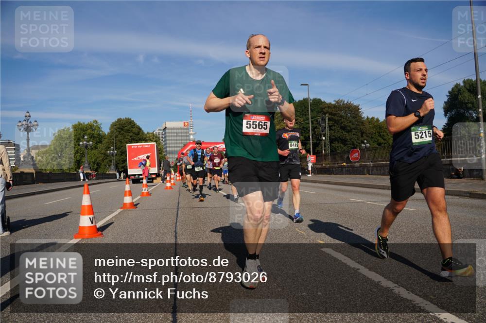 07.09.2025 - BARMER Alsterlauf Yannick Fuchs http://msf.ph/oto/8793026 07.09.2025 09:42:59 Laufen 232, 3812, 5565, 8419, 5215 meine-sportfotos.de
