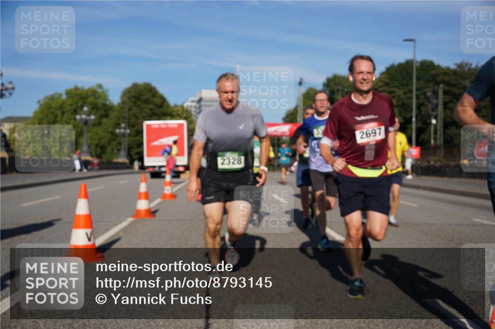 07.09.2025 - BARMER Alsterlauf Yannick Fuchs http://msf.ph/oto/8793145 07.09.2025 09:43:02 Laufen 2328, 2697 meine-sportfotos.de