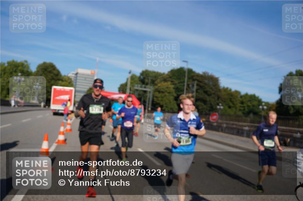 07.09.2025 - BARMER Alsterlauf Yannick Fuchs http://msf.ph/oto/8793234 07.09.2025 09:43:04 Laufen 5776 meine-sportfotos.de