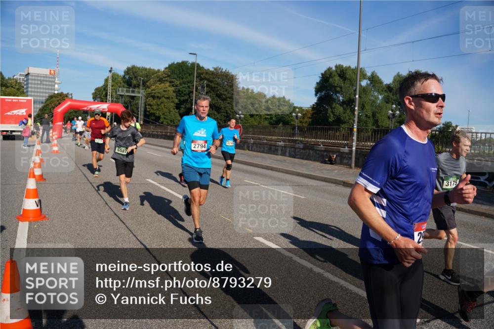 07.09.2025 - BARMER Alsterlauf Yannick Fuchs http://msf.ph/oto/8793279 07.09.2025 09:43:06 Laufen 6918, 5587, 2794, 8249, 3175 meine-sportfotos.de