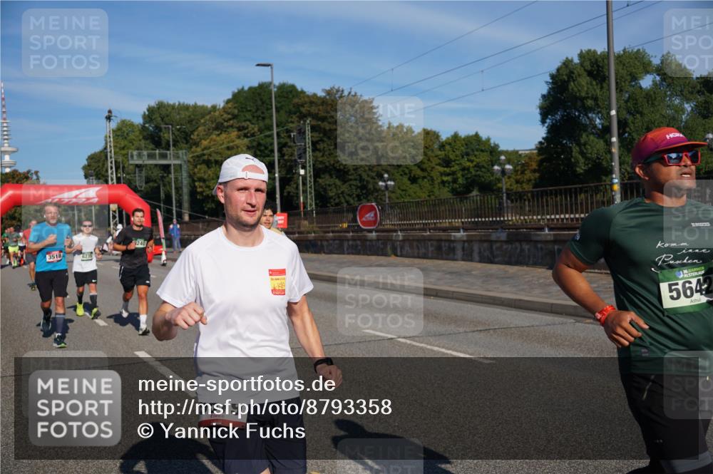 07.09.2025 - BARMER Alsterlauf Yannick Fuchs http://msf.ph/oto/8793358 07.09.2025 09:43:12 Laufen 3518, 3240, 6235, 579, 36, 5642 meine-sportfotos.de