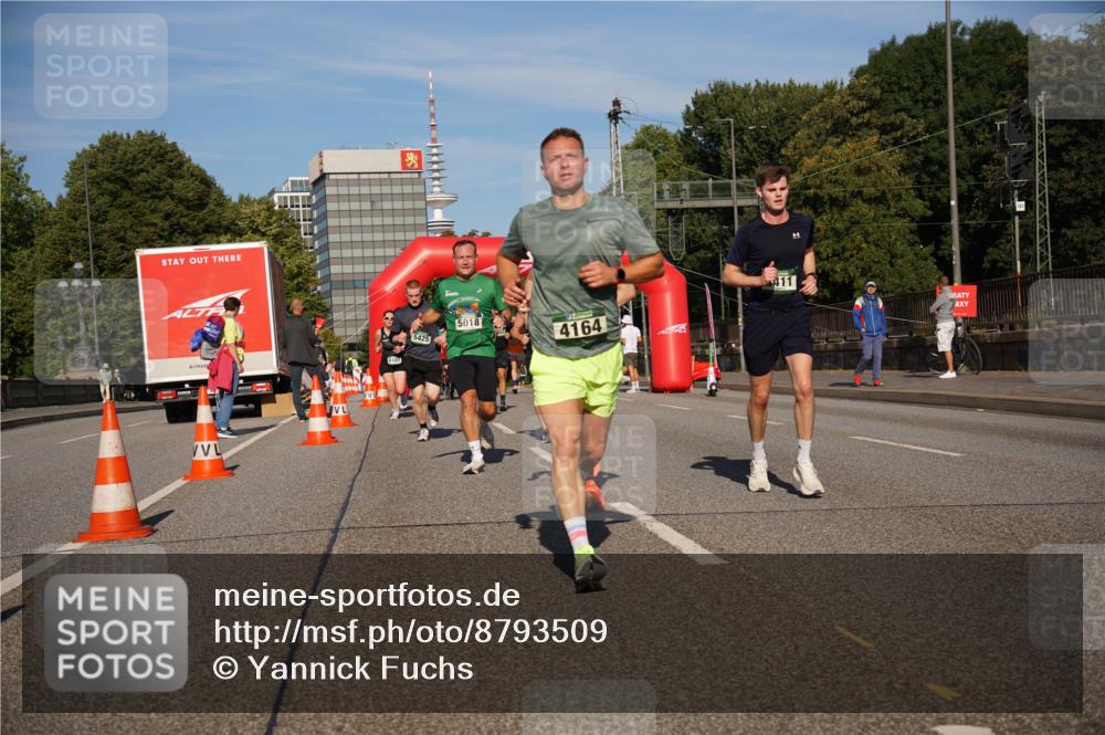 07.09.2025 - BARMER Alsterlauf Yannick Fuchs http://msf.ph/oto/8793509 07.09.2025 09:43:21 Laufen 6107, 5425, 5018, 411, 4164 meine-sportfotos.de
