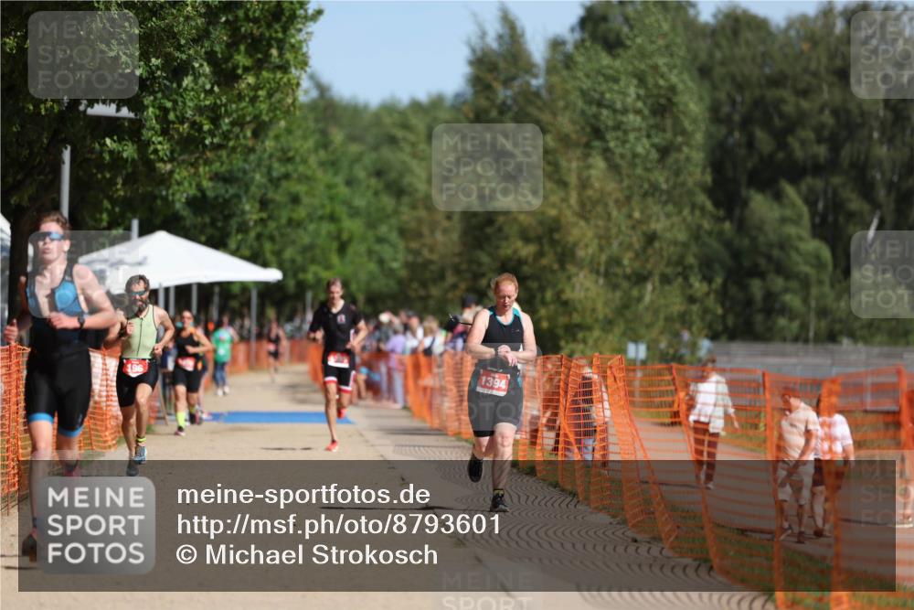 07.09.2025 - 19. Norderstedt Triathlon Michael Strokosch http://msf.ph/oto/8793601 07.09.2025 11:48:57 Laufen 196, 1171, 1394 meine-sportfotos.de