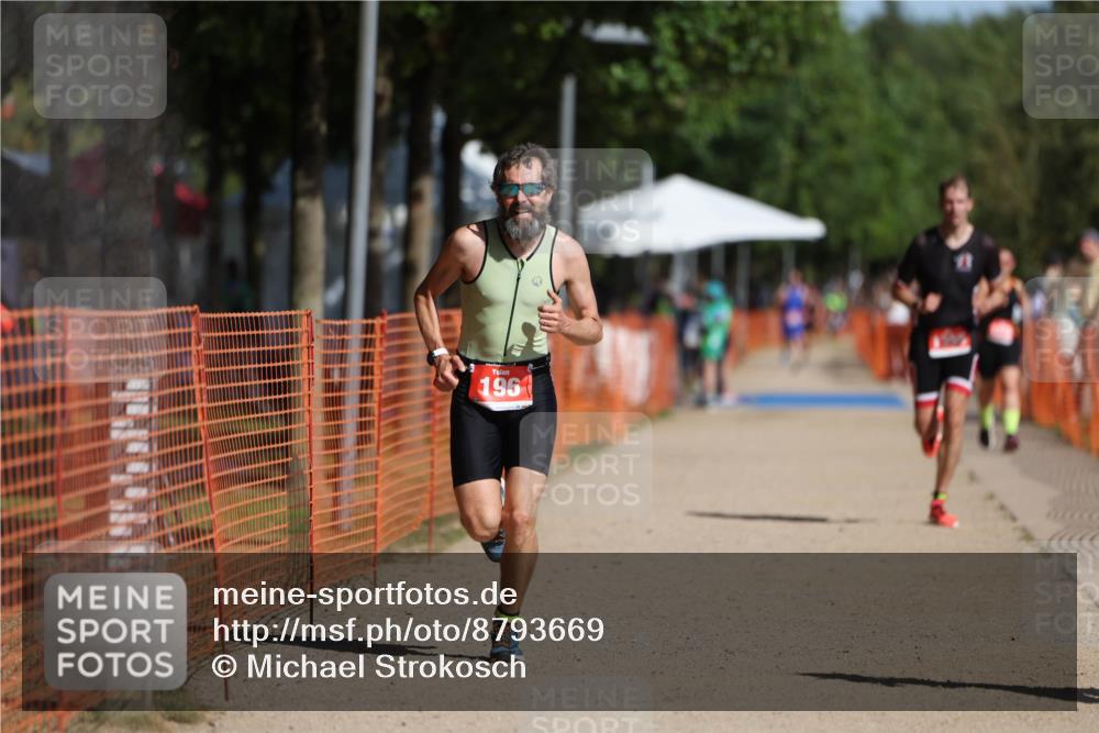07.09.2025 - 19. Norderstedt Triathlon Michael Strokosch http://msf.ph/oto/8793669 07.09.2025 11:49:02 Laufen 196, 1171, 1355, 1394 meine-sportfotos.de