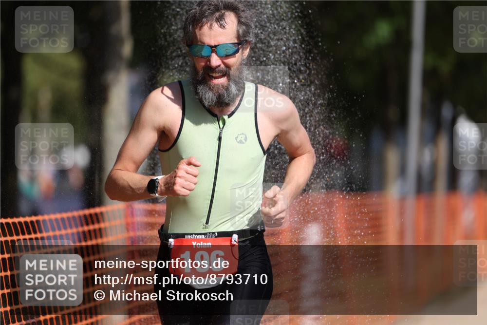 07.09.2025 - 19. Norderstedt Triathlon Michael Strokosch http://msf.ph/oto/8793710 07.09.2025 11:49:05 Laufen 196, 1355, 1394 meine-sportfotos.de